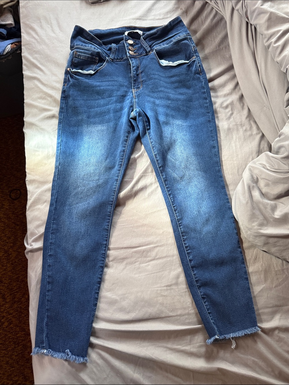 High-Rise Skinny Jeans in Medium Blue Wash